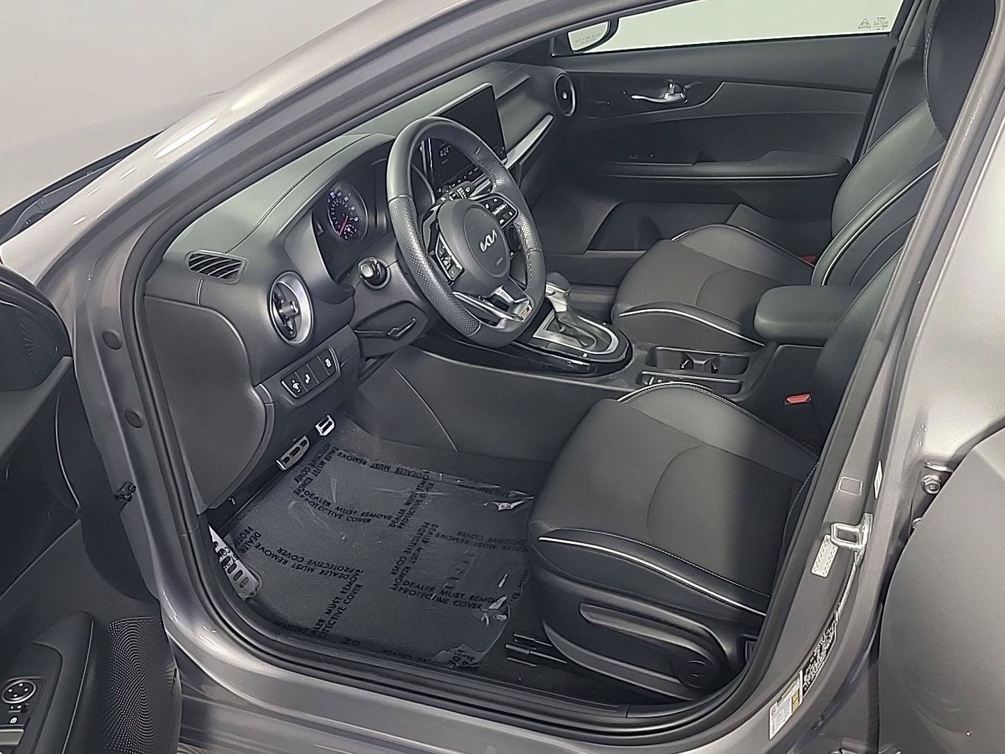Certified 2023 Kia Forte GT-Line w/ GT-Line Premium Package FWD image 17