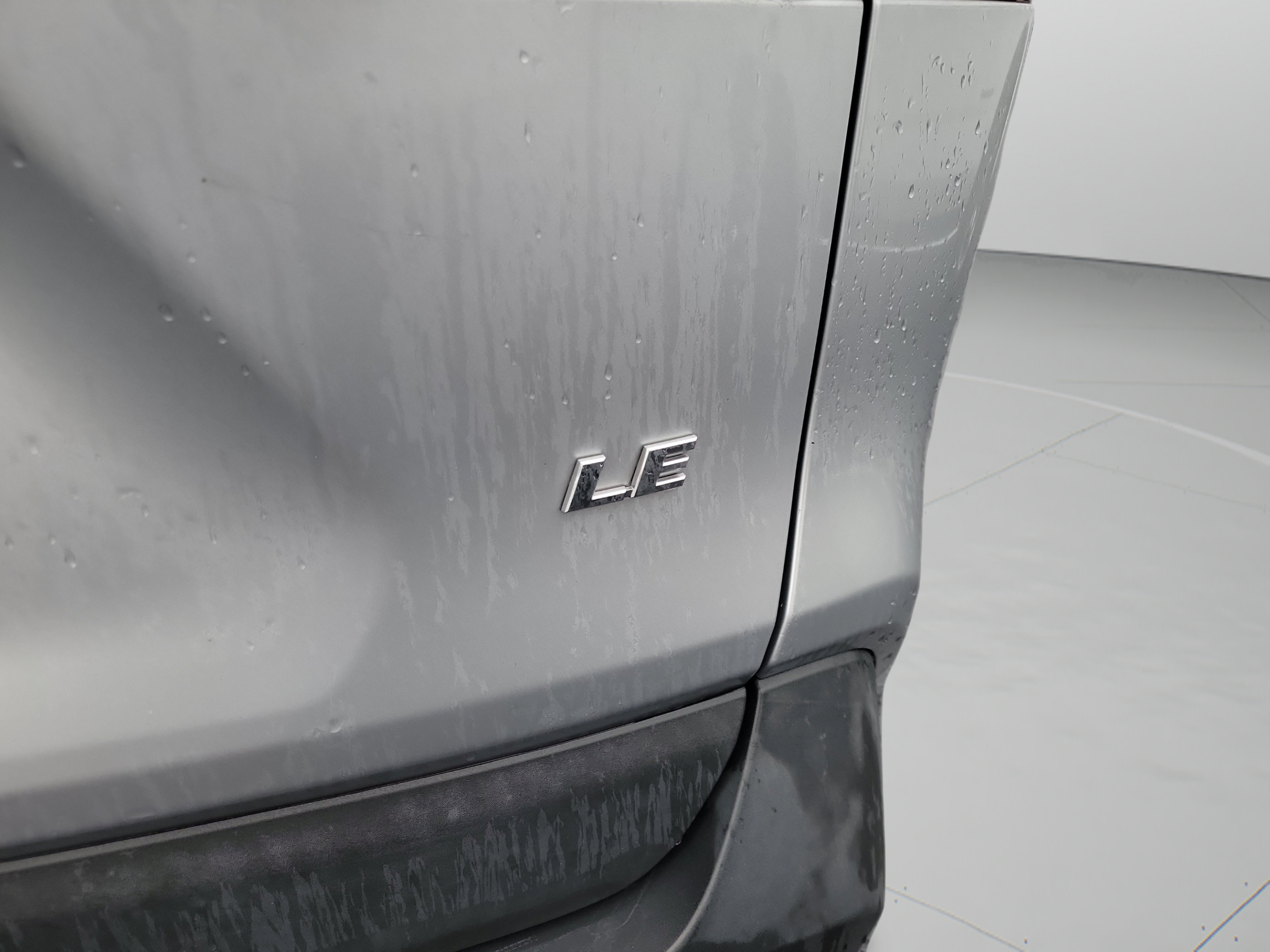 Used 2021 Toyota RAV4 LE FWD image 19