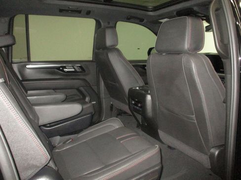 Used 2026 Chevrolet Suburban RST w/ Comfort Package AWD/4WD image 15