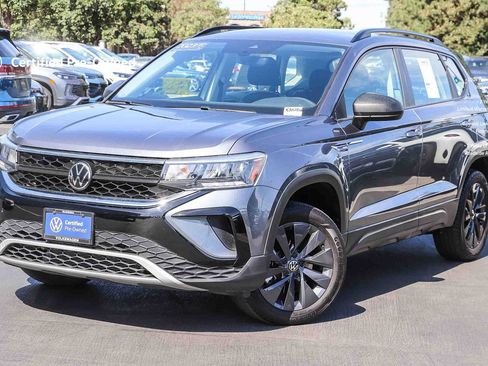 Used 2023 Volkswagen Taos S w/ Driver Assistance Package FWD image 1