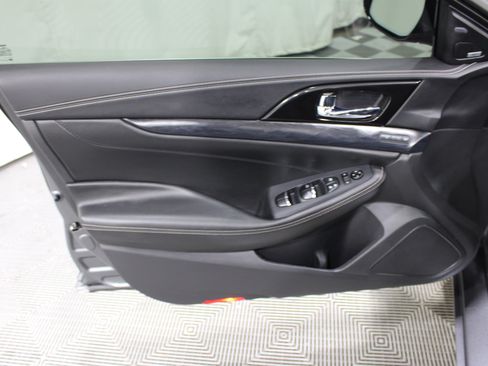Used 2019 Nissan Maxima Platinum w/ Sport Mat Group FWD image 6
