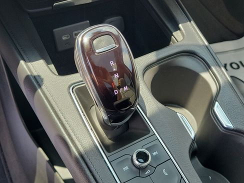Used 2023 Cadillac XT4 Luxury w/ Cold Weather Package FWD image 30