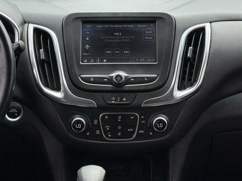 Used 2024 Chevrolet Equinox LT FWD image 17