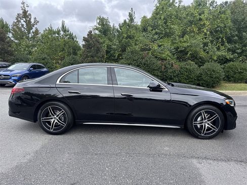 New 2026 Mercedes-Benz E 350 4MATIC Sedan image 2