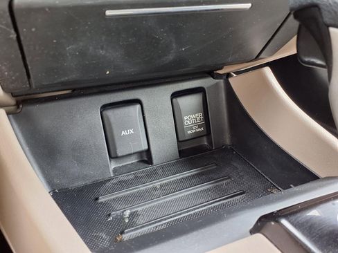 Used 2015 Honda Civic LX image 10