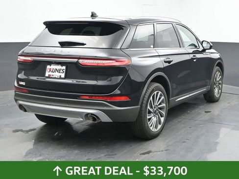 Used 2024 Lincoln Corsair Reserve image 11