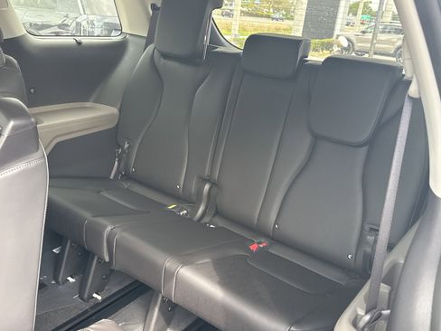New 2026 Kia Carnival EX FWD image 12