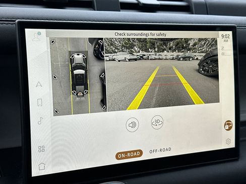 Used 2025 Land Rover Defender 110 S image 22