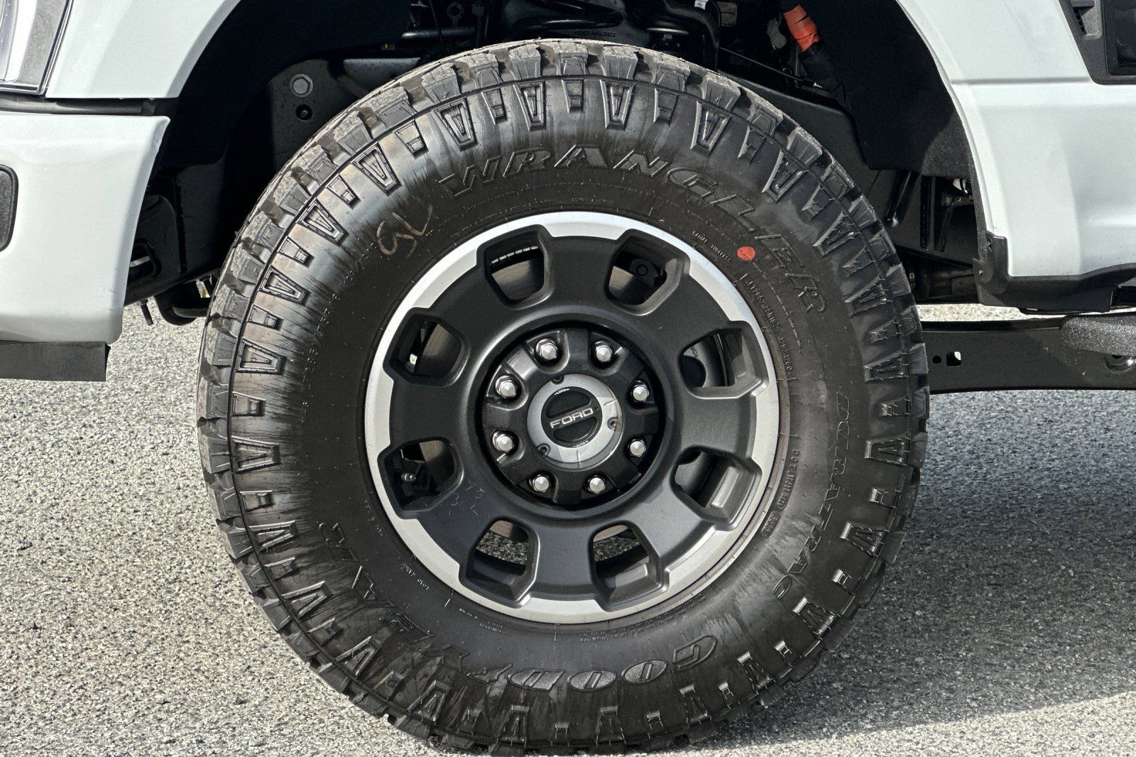 New 2026 Ford F350 XLT w/ XLT Premium Package AWD/4WD image 22