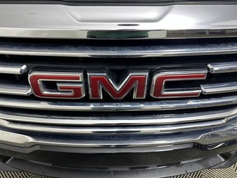 Used 2022 GMC Terrain SLT image 9