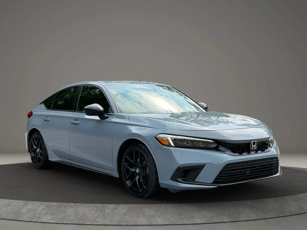 Used 2023 Honda Civic Sport image 3