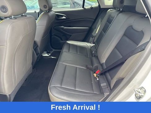 Used 2024 Chevrolet Trax ACTIV image 3