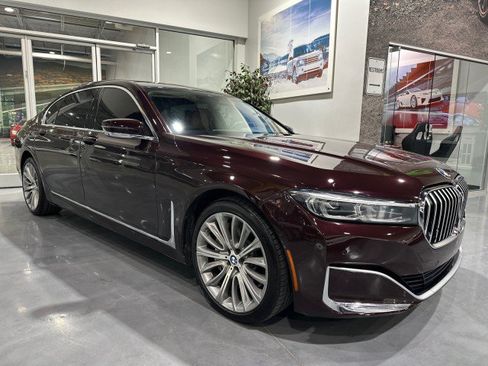 Used 2020 BMW 750i xDrive w/ Executive Package AWD/4WD image 16