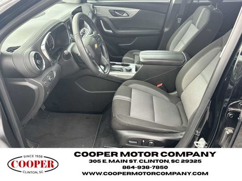 Used 2025 Chevrolet Blazer LT FWD image 10