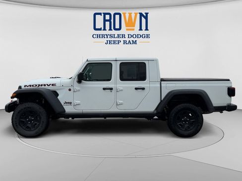 Used 2022 Jeep Gladiator Mojave w/ LED Lighting Group AWD/4WD image 6