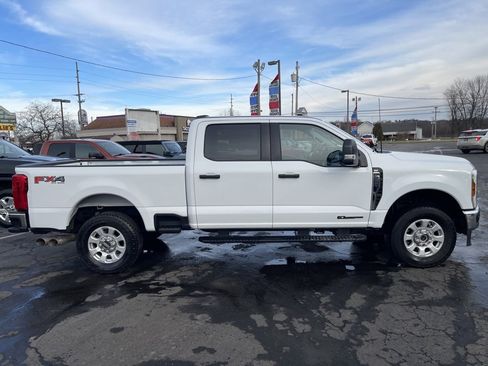 Used 2024 Ford F250 XLT w/ FX4 Off-Road Package image 7