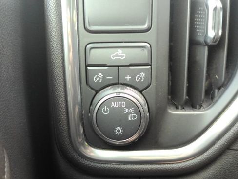 Used 2019 Chevrolet Silverado 1500 LT w/ Texas Edition image 32