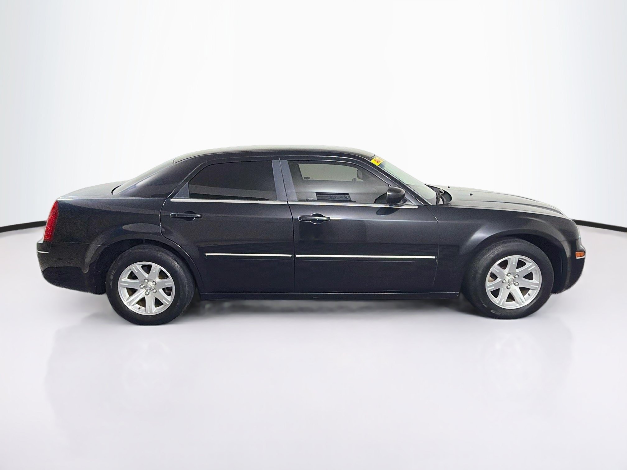 Used 2007 Chrysler 300 Touring RWD image 10