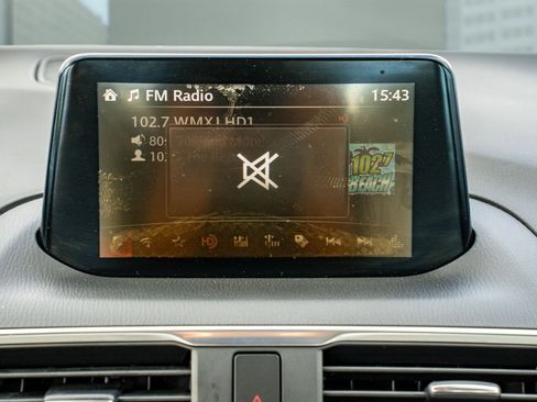 Used 2018 MAZDA MAZDA3 Grand Touring image 25