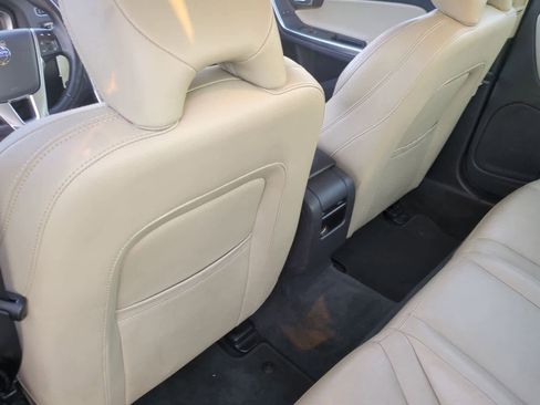 Used 2017 Volvo S60 T5 Dynamic image 18