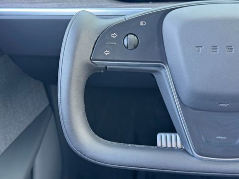 Used 2022 Tesla Model X image 19