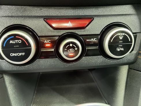 Used 2022 Subaru Crosstrek 2.5i Limited w/ Moonroof Package 2 AWD/4WD image 24