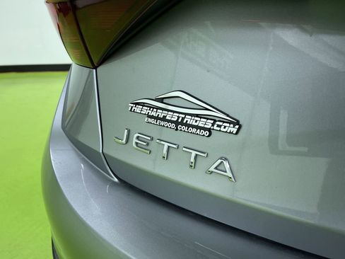 Used 2022 Volkswagen Jetta Sport image 13