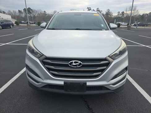 Used 2016 Hyundai Tucson SE image 12