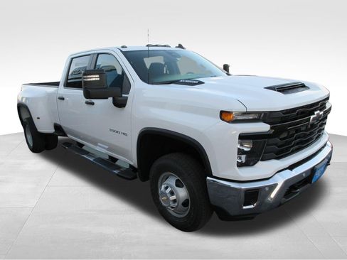 New 2026 Chevrolet Silverado 3500 W/T AWD/4WD image 8