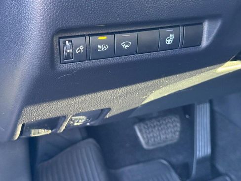 Used 2020 Toyota RAV4 XLE image 16