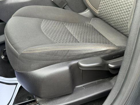 Used 2019 GMC Terrain SLE image 23