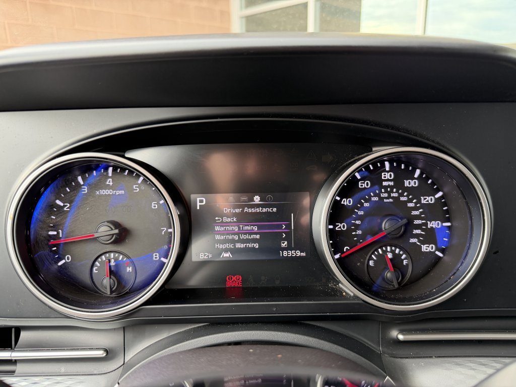 Used 2024 Kia Carnival LX FWD image 21