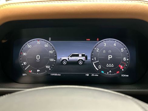 Certified 2023 Land Rover Defender 90 V8 image 11