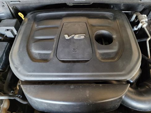 Used 2017 Jeep Grand Cherokee Altitude RWD image 30