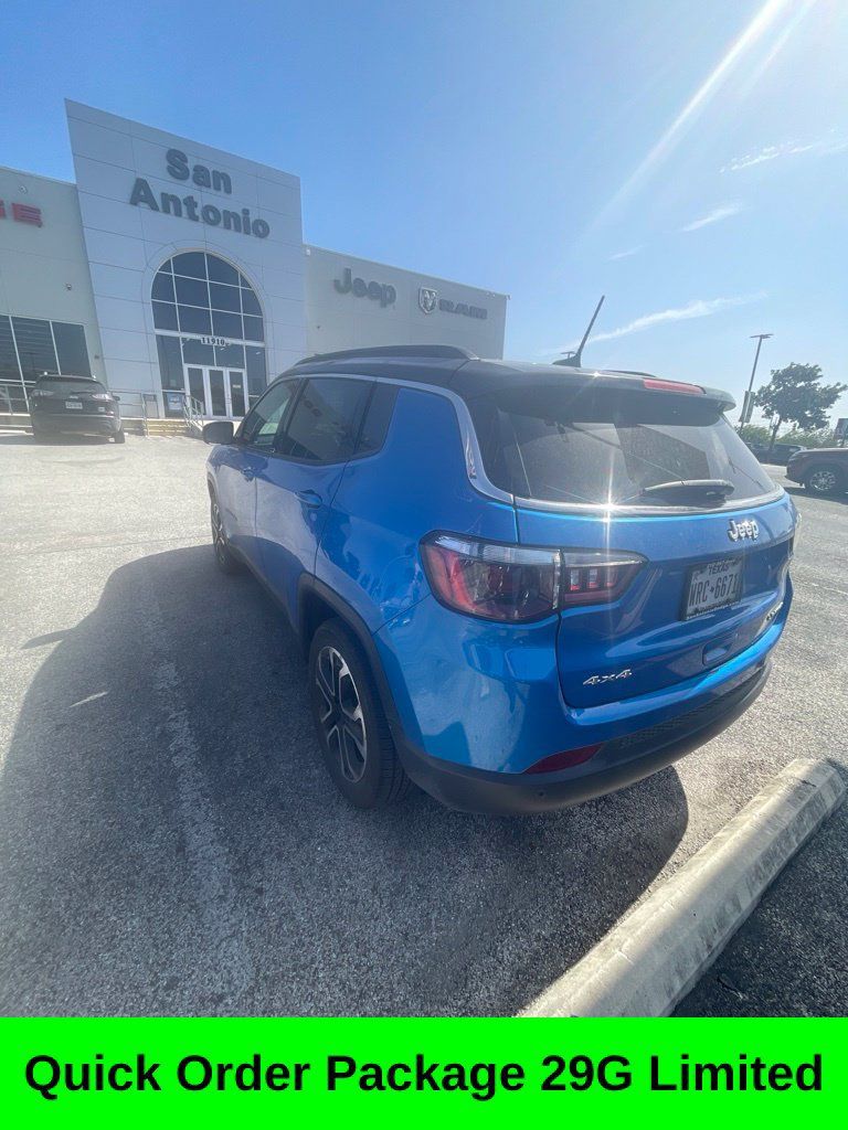 Used 2024 Jeep Compass Limited AWD/4WD image 2