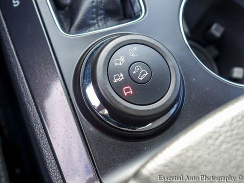 Used 2019 Ford Explorer XLT w/ Equipment Group 202A image 21