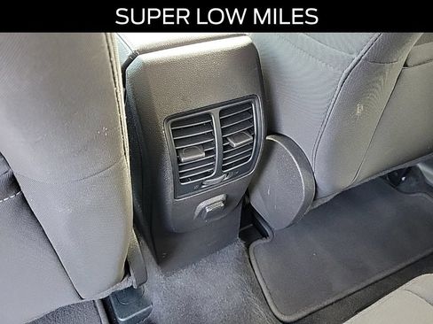 Certified 2017 Ford Escape SE FWD image 10