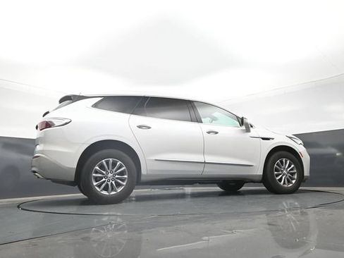 Used 2023 Buick Enclave Essence FWD image 29