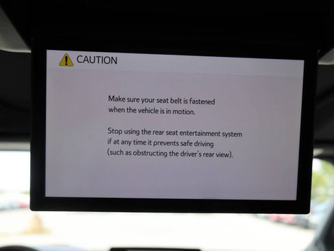 Used 2021 Toyota Sienna Platinum image 21