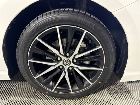 Used 2023 Toyota Camry SE image 9