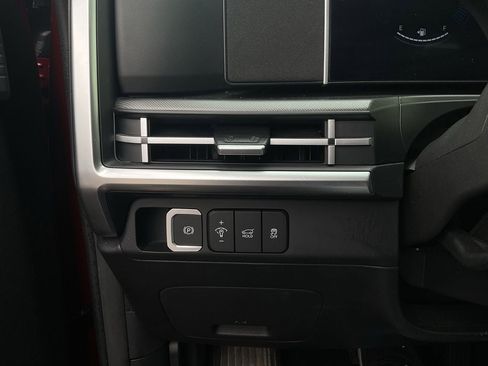 Used 2025 Hyundai Santa Fe SEL FWD image 15