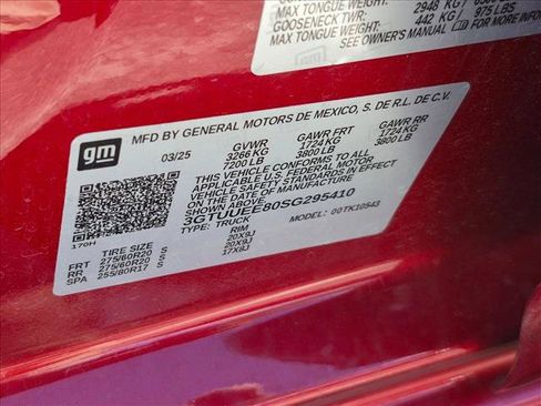 Used 2025 GMC Sierra 1500 AT4 w/ AT4 Premium Package AWD/4WD image 17
