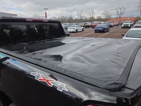 Used 2023 Chevrolet Silverado 1500 Custom image 31