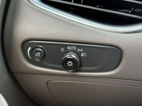 Used 2024 Chevrolet Malibu LT FWD image 24