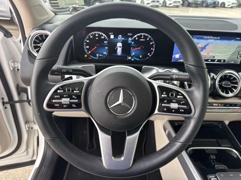 Used 2023 Mercedes-Benz GLB 250 image 22