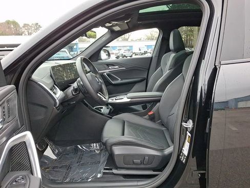 Used 2025 BMW X2 xDrive28i image 17
