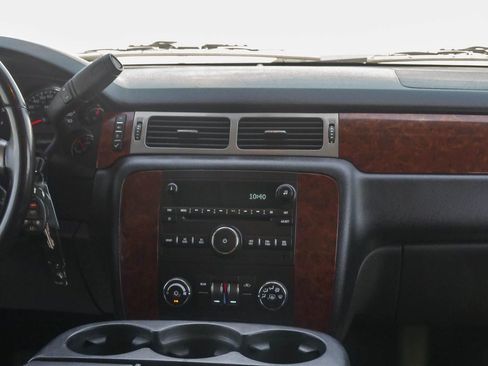 Used 2013 Chevrolet Tahoe LS w/ Convenience Package RWD image 12