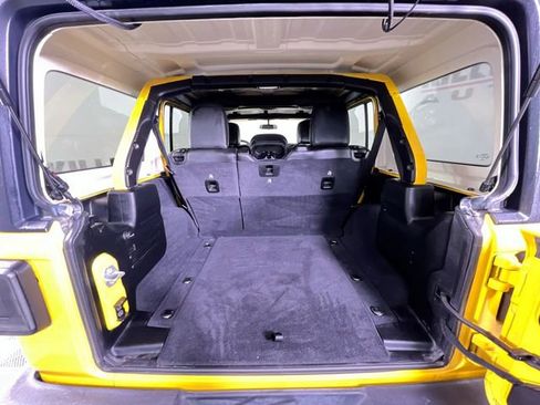 Used 2021 Jeep Wrangler Unlimited Sport image 23
