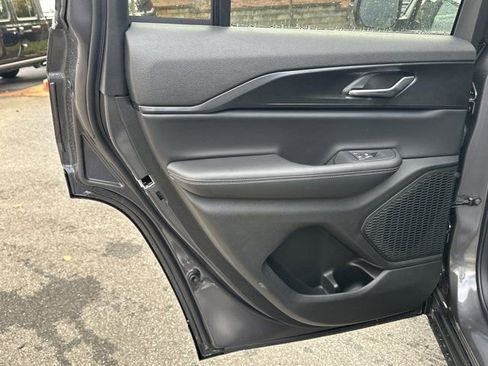 New 2025 Jeep Grand Cherokee Laredo image 20