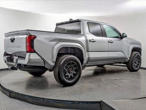 Used 2025 Toyota Tacoma SR5 RWD image 8